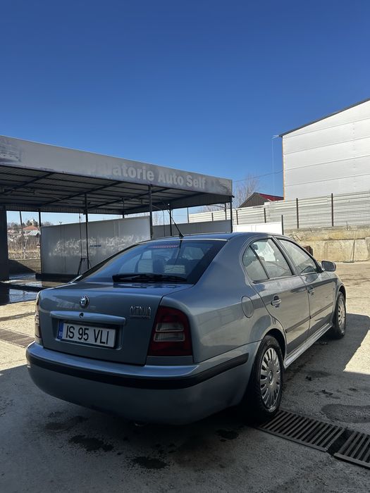 Vând Skoda Octavia 2005 1.6 Benzină Preț 1650€ Negogiabil