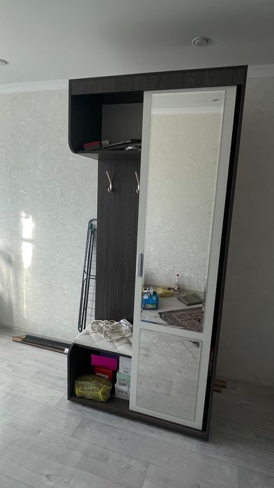 Продам шкаф для прихожей