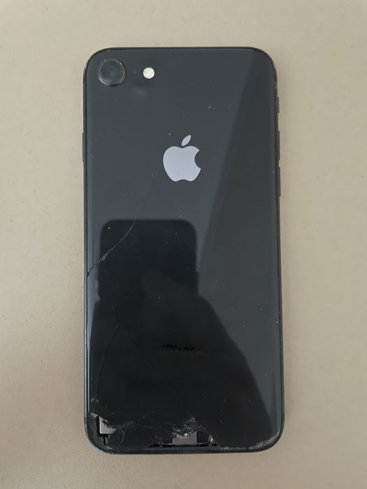 Айфон 8 память 64гб