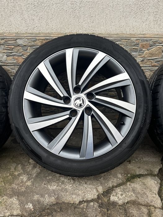 Jante Skoda Octavia Perseus / Golf Cupra 225 45 18 Hankook vara