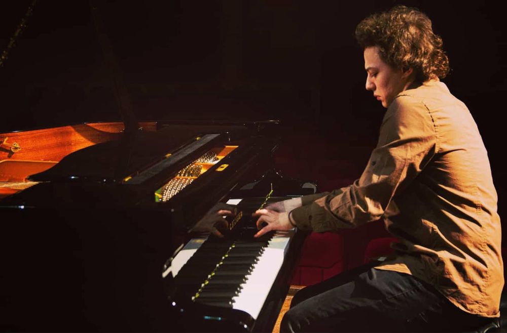 Meditații Pian & Tobe – Profesor cu experiență