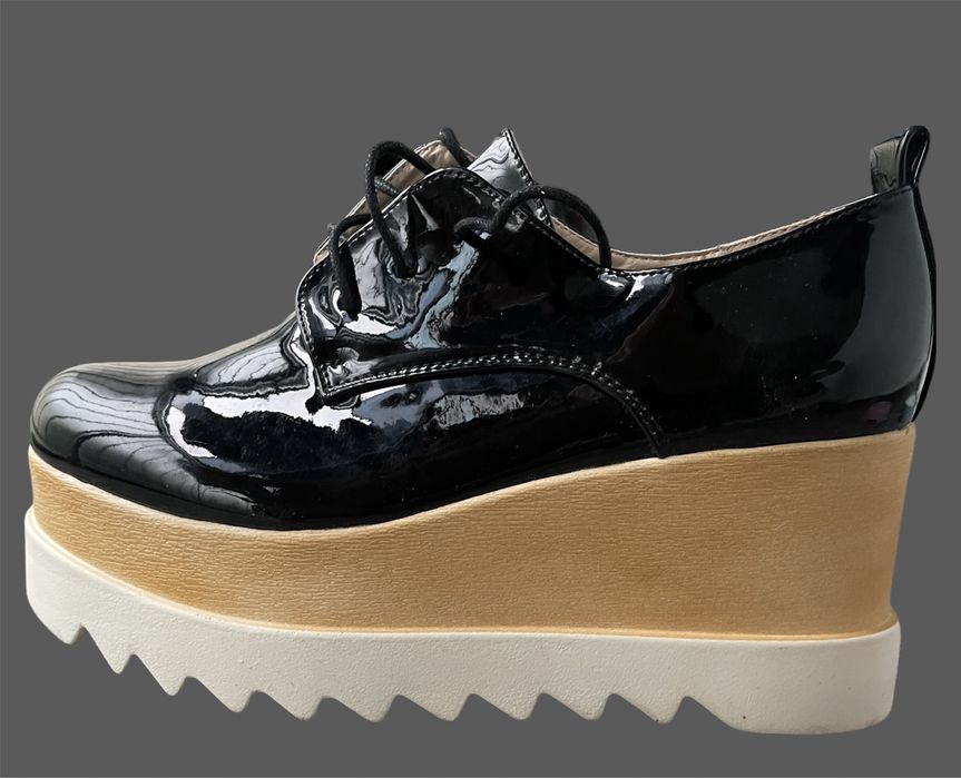 НОВИ!!! Дамски обувки на платформа