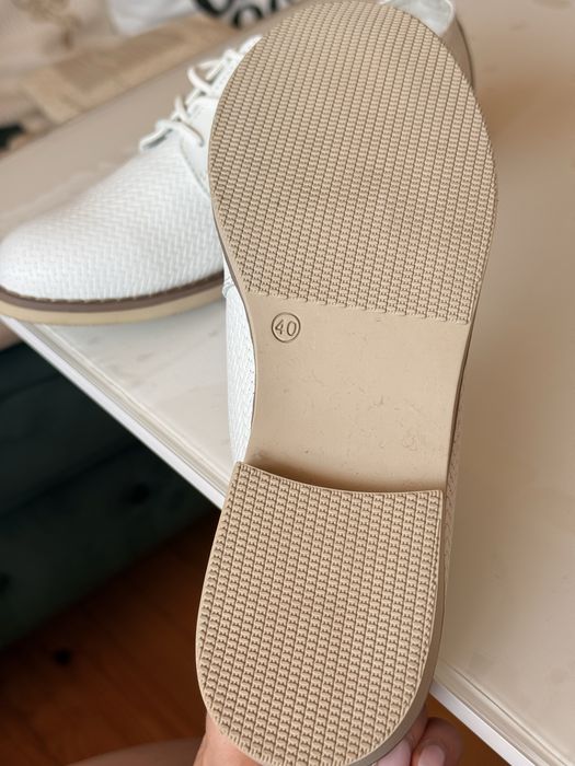 Сникърси Guess като нови