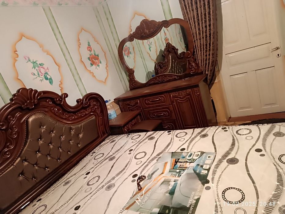 Spalni garnitur. Ikki kishilik yotoq kamplekt