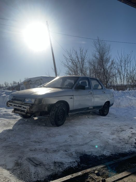 Продам ваз 2110 на запчасти