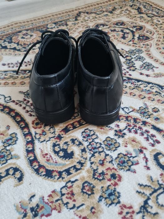 Продам детский туфли