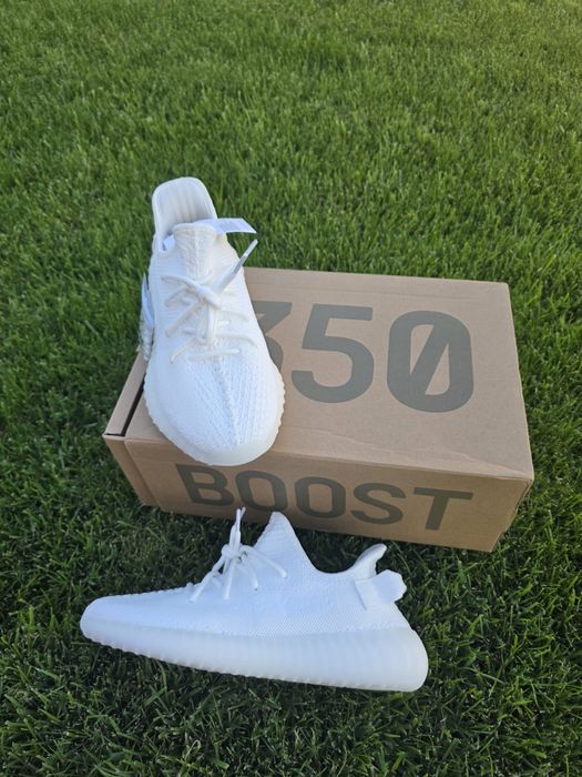 Adidasi yeezy 350 boost