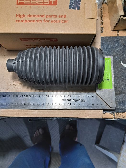 Запчасти автомобиль.