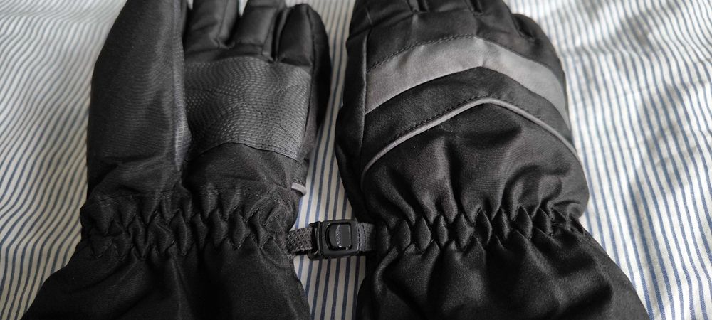 Детски ръкавички чисто нови!