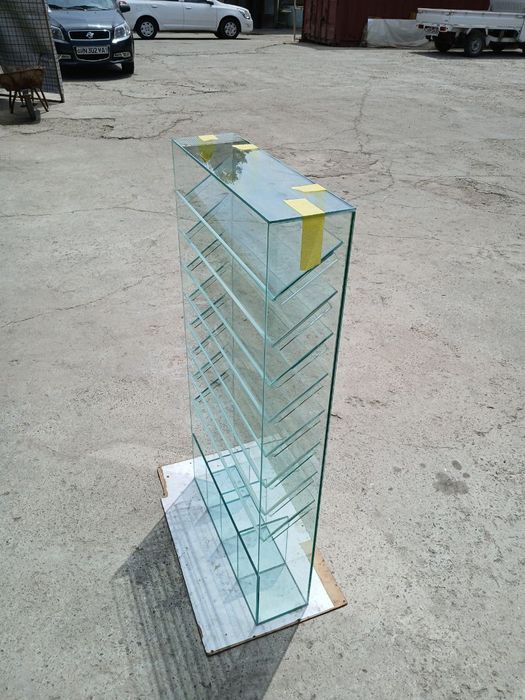 Ойнали витриналар, стеклянный витрина