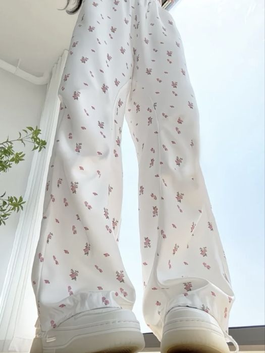 Летние штаны с цветами