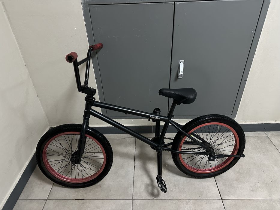 Продается трюковой велосипед BMX