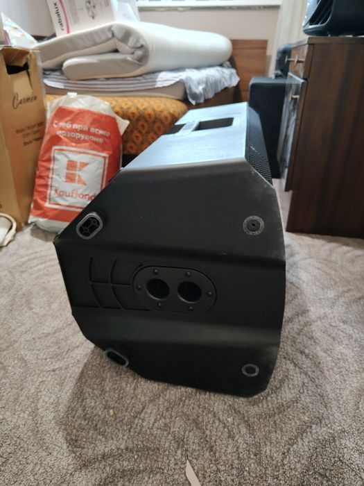 Активна тонколона Mackie srt 215