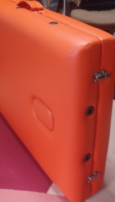 Masă de masaj cu înălțime reglabilă