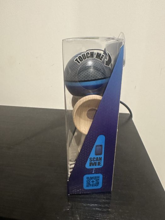 Sweets Pro Model Nick Galagher Cushion Clear