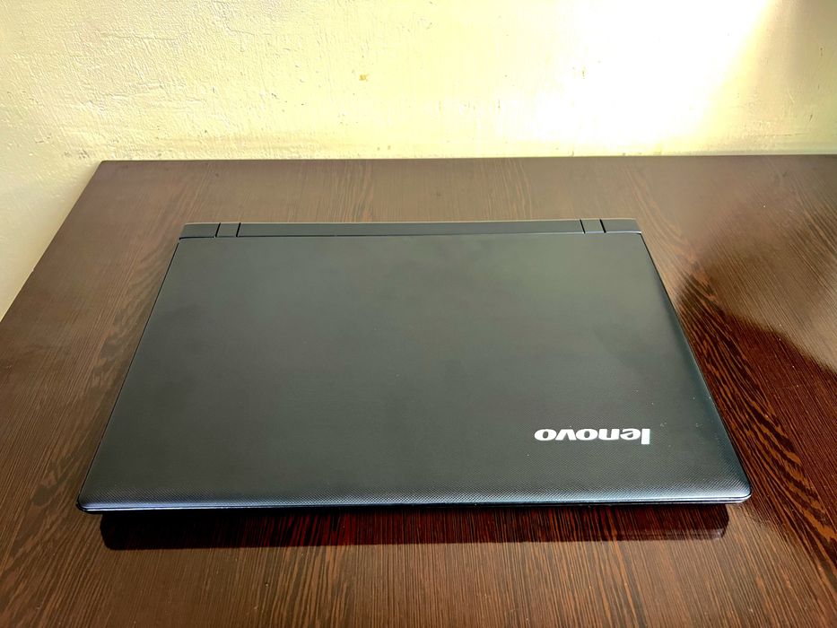 Lenovo noutbuk sotipadi