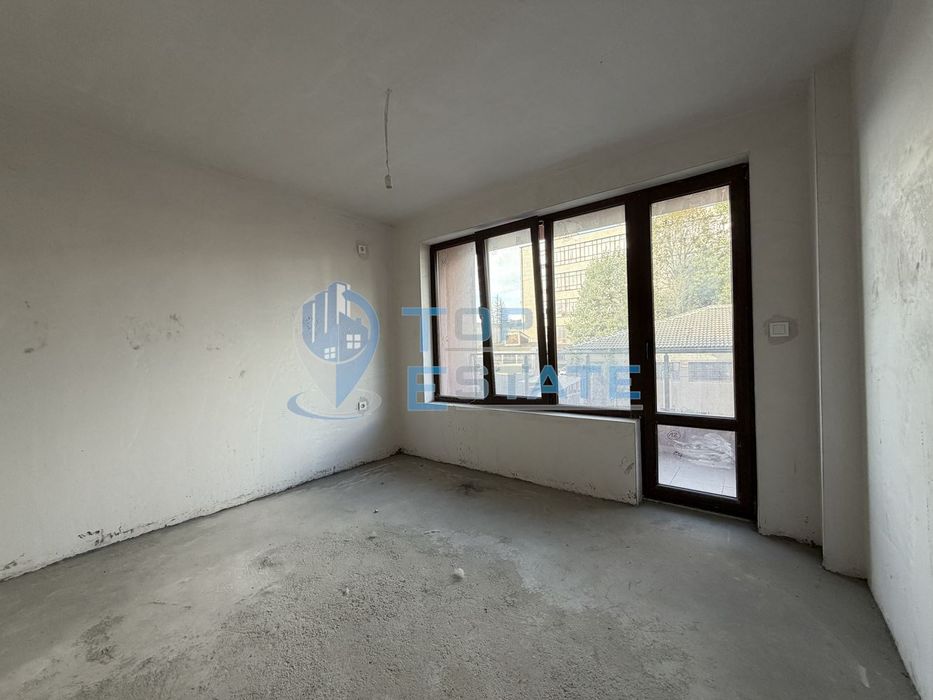 Продава се Четиристаен апартамент в Велико Търново, Бузлуджа - 135 кв.м за 1297 €/кв.м - Снимка #3