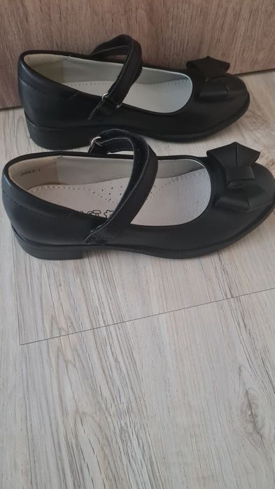 Официални обувки за момиче