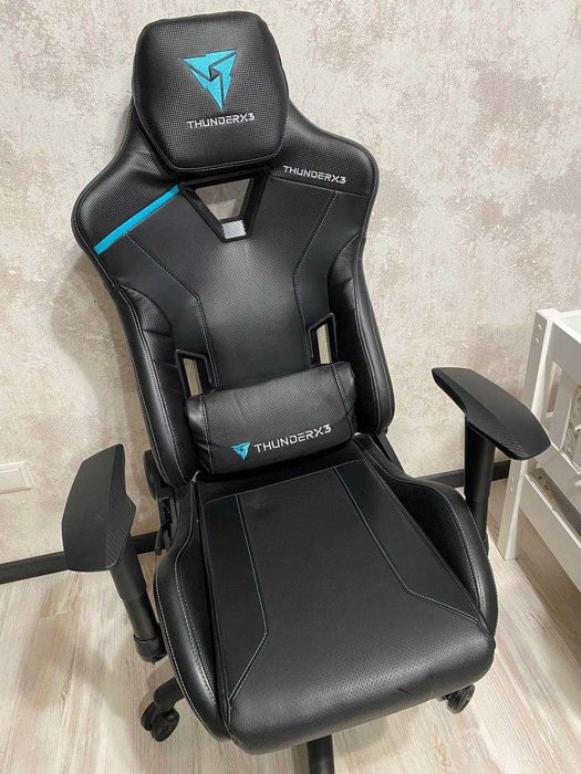 Продам кресло Thunder X3