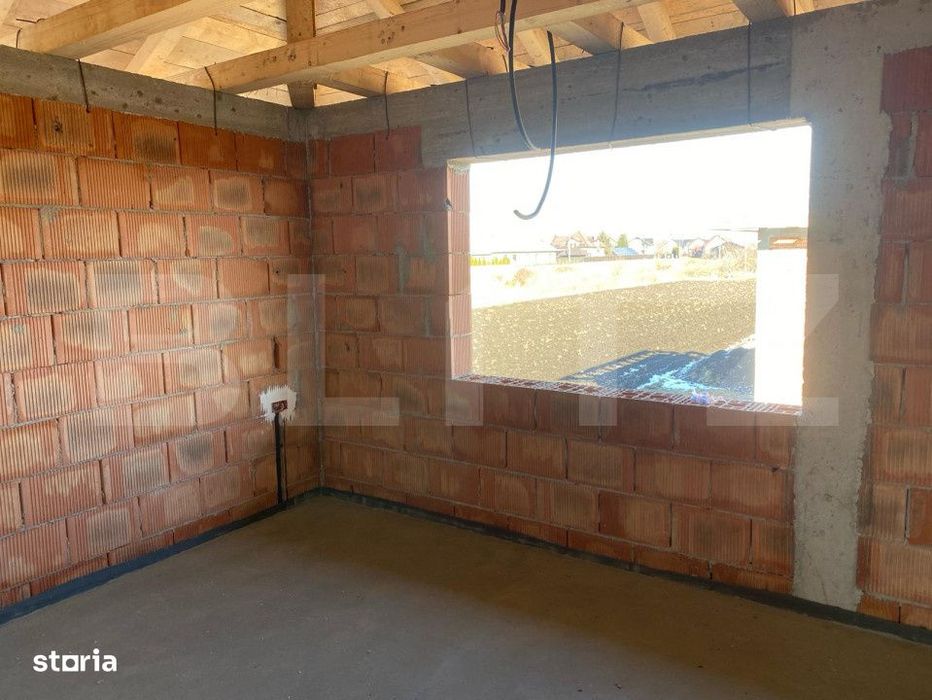 Case 3 camere, 115mp, zona Tisauti