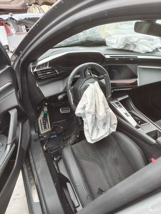 Peugeot 408 GT-LINE-ЗА ЧАСТИ