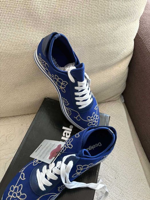 DESIGUAL нови сникерси платформа