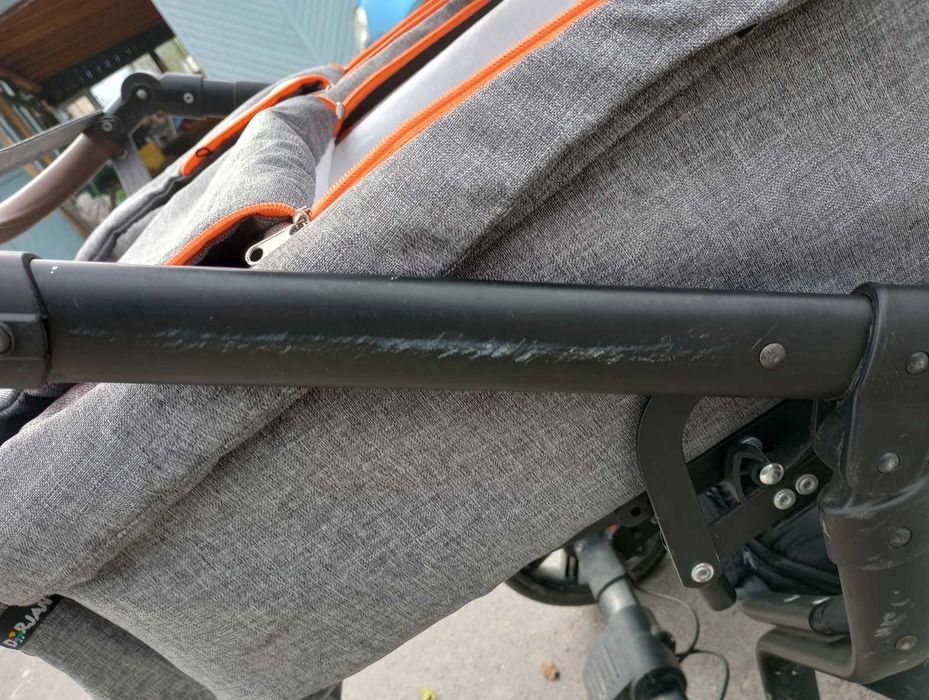 Количка за близнаци