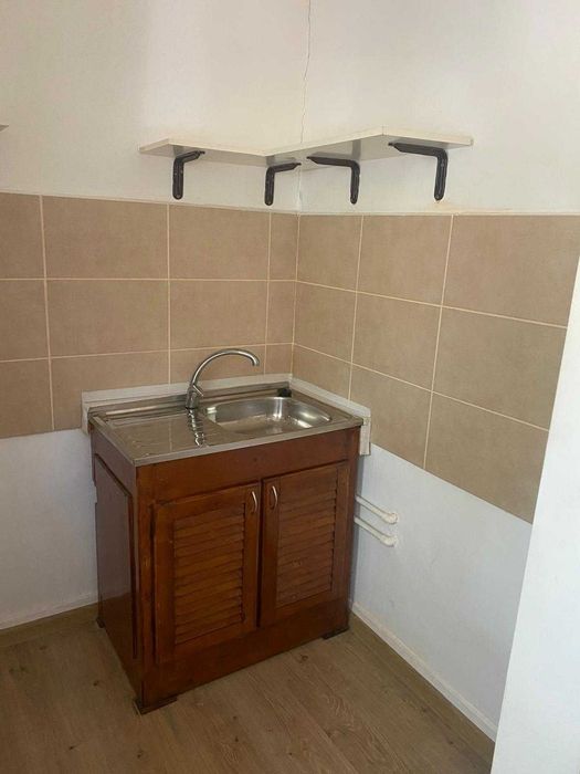 Vand garsoniera str Podului la parter