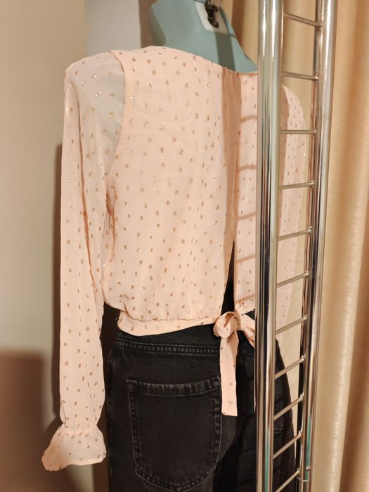 Блестяща блуза и дънки Zara