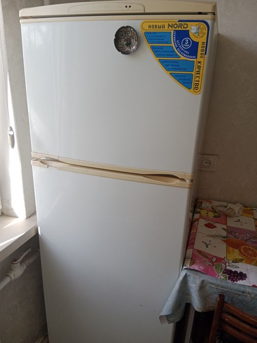 Продам холодильник