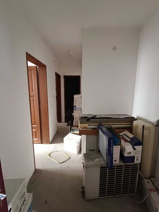 Тристаен апартамент с гараж