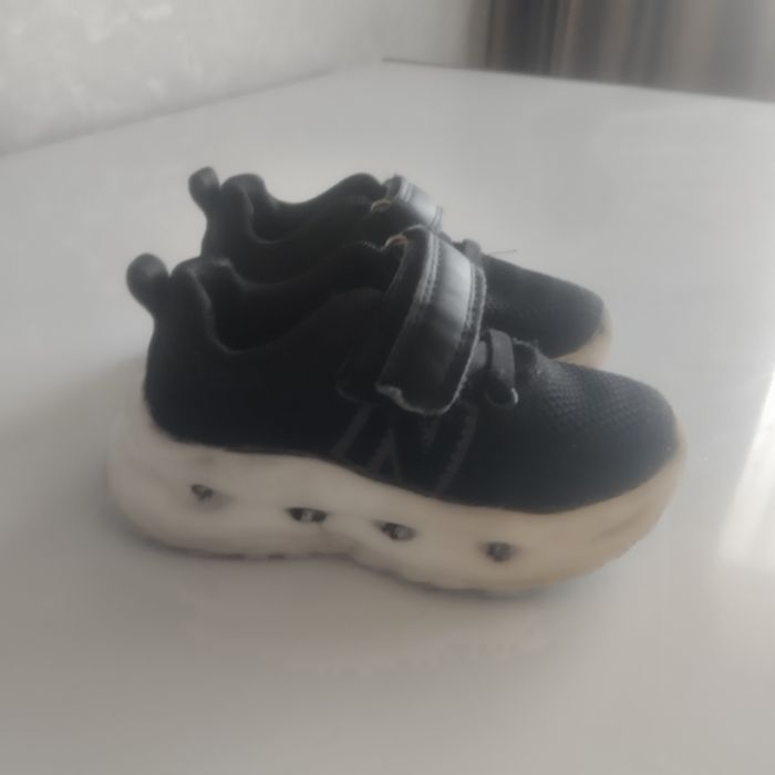 Кроссовки для детей