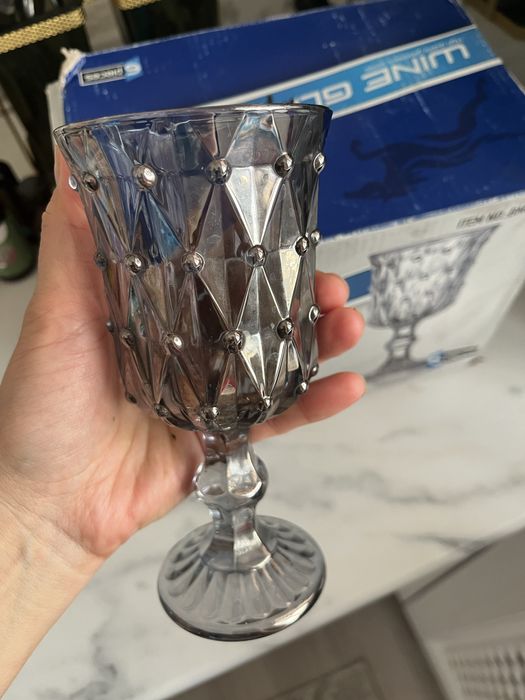 Стакан сатылады.