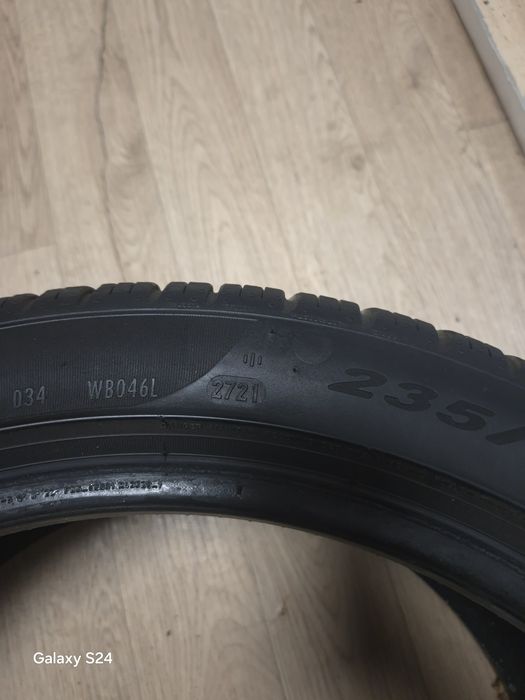 Продам летние шины R18 Pirelli