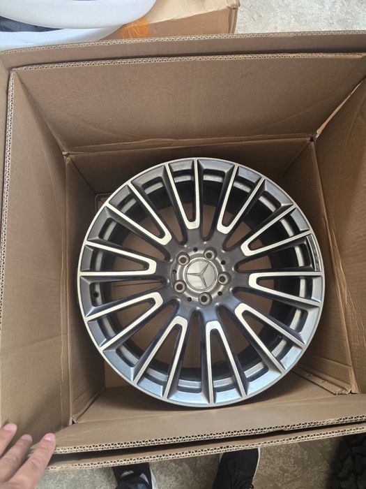 Разноширокие R20 дисик от E53 AMG
