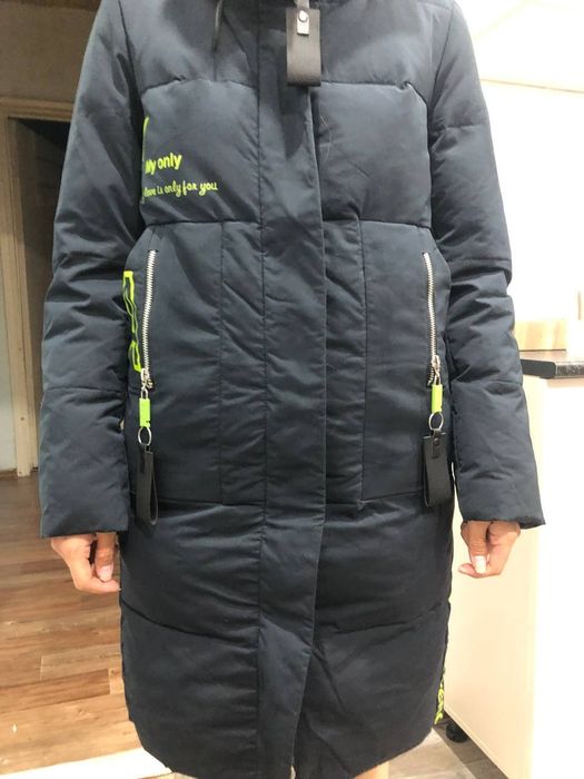 Продаю куртку новую