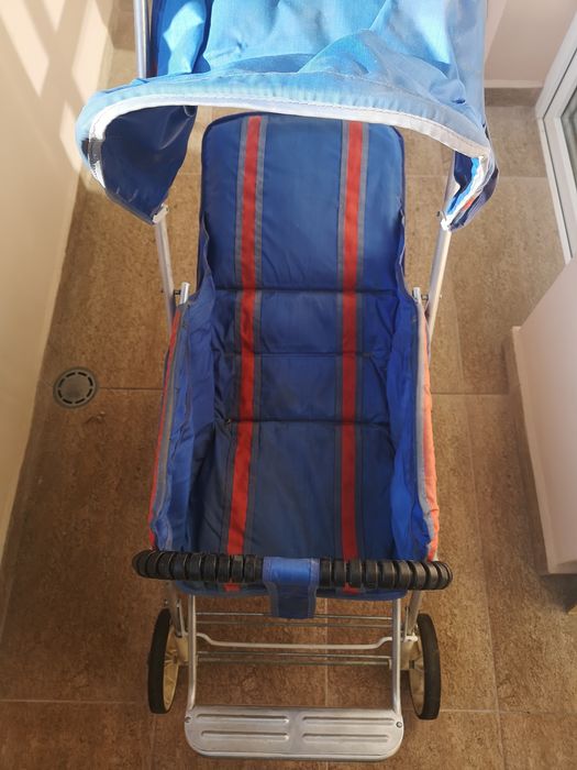 Продавам сгъваема детска количка.