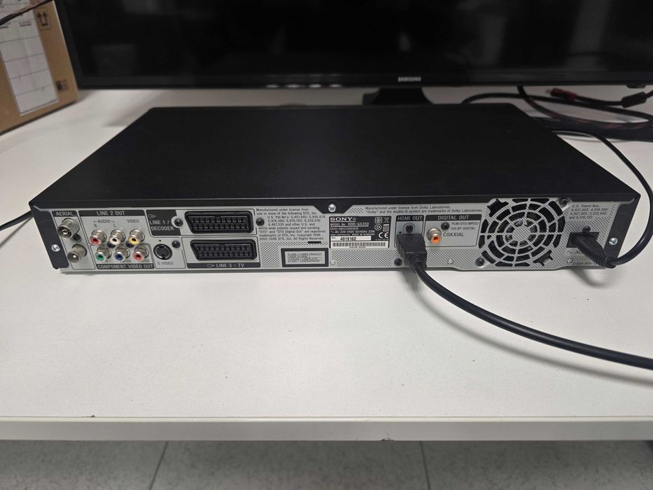 DVD Sony model - RDR - GX350, записващо