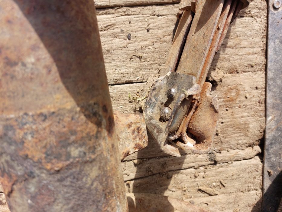 Скорости, раздатка, заден мост 37/8 и 4 бр. здрави ресори за уаз 452