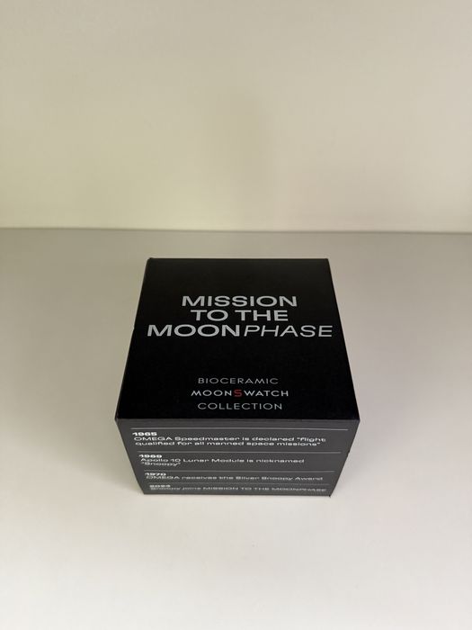 Omega Mission to the Moonphase Snoopy, 42mm