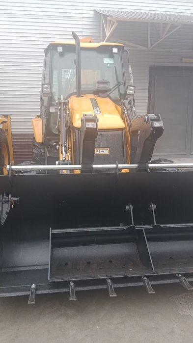 Экскаватор пагрузчик хизмати Замонавий JSB 3 CX PRO техникаларида хизм