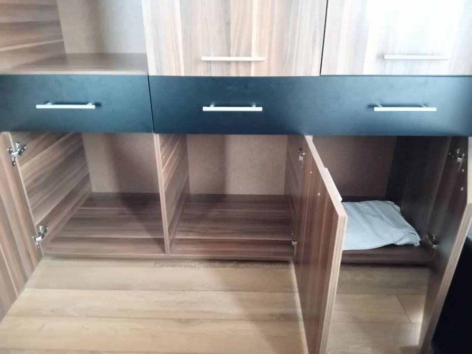 Спален комплект – гардероб,  легло 160/200, тоалетка, нощни шкафчета