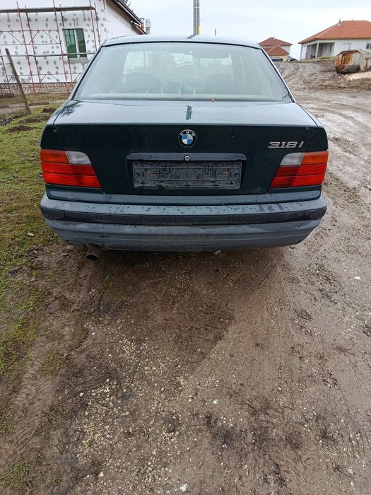 Продава се на Части BMW E36 1.8i бензин М43
