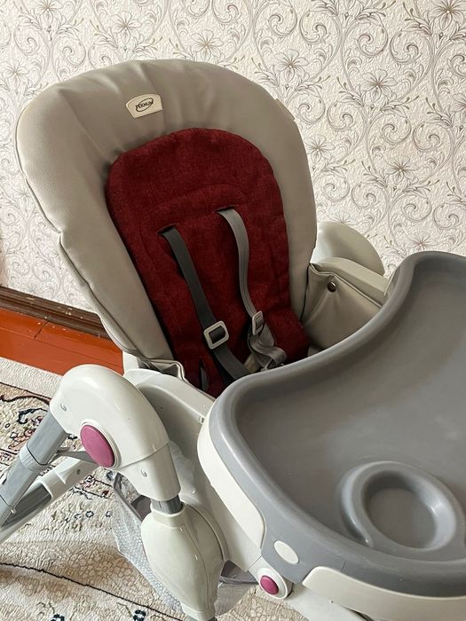 Детский стульчик для кормления