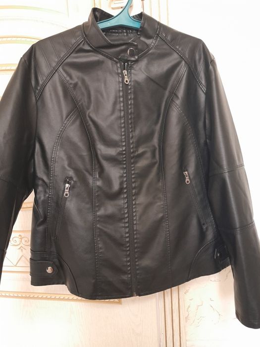 Продам кожанки 15000т.. Новый