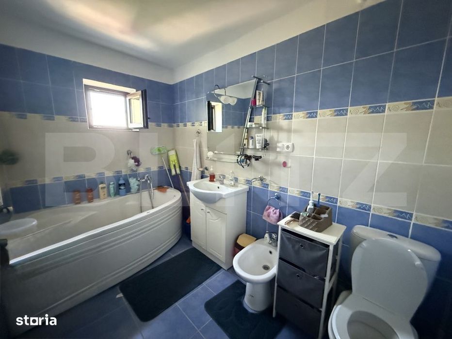 Apartamen 3 camere, 65 mp, zona Micro 16