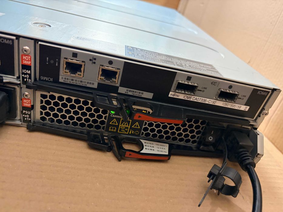 Fujitsu Eternus DX80/90 S2 DE 12x 3.5" SAS Storage сторидж