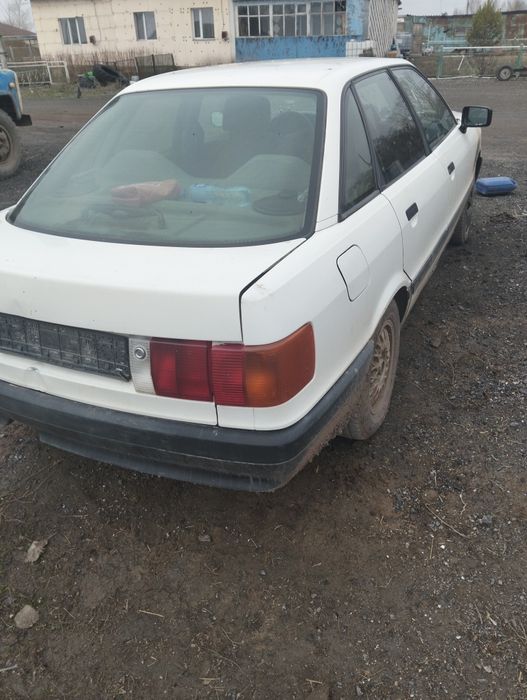 Продается Ауди 80 б3 по запчастям