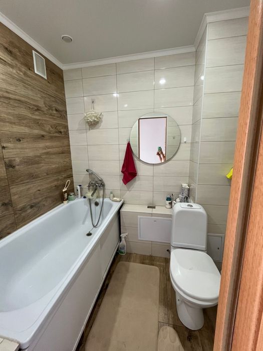 Продам 1 комн квартиру, в 4 мкрн
