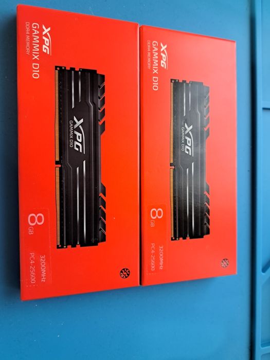 RAM памет ADATA 16GB (2x8GB) DDR4 3200MHz – Като нова